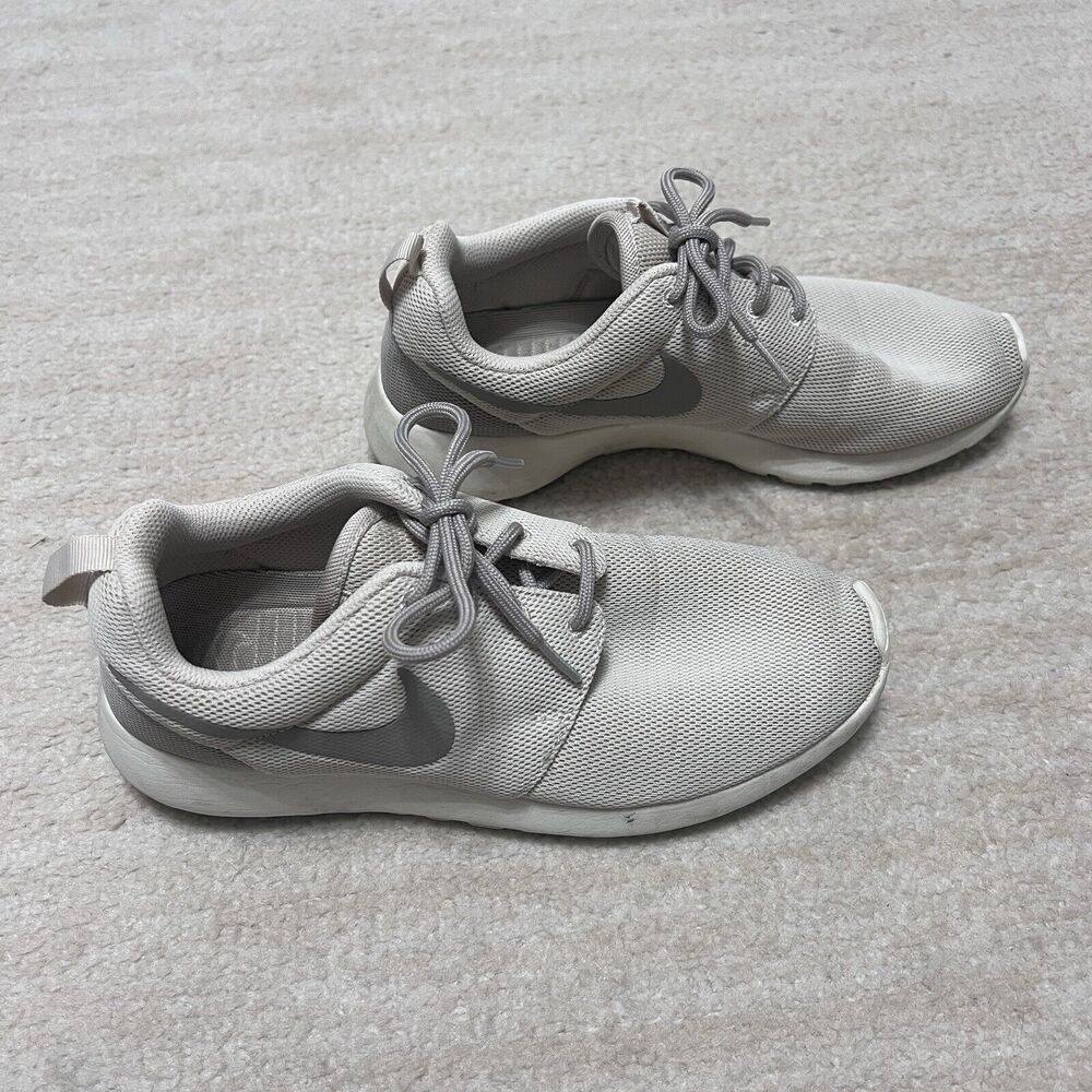 Nike Womens Roshe One 844994-102 Gray Running Shoes Sneakers Size 8.5